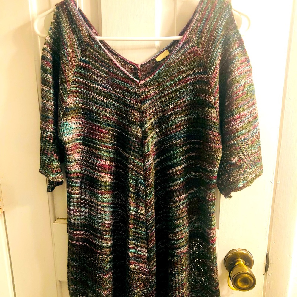 Cold shoulder top